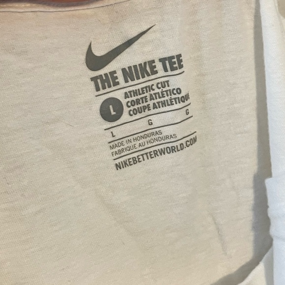 NIKE Uconn Women’s Basketball Champions Tshirt - Picture 3 of 4